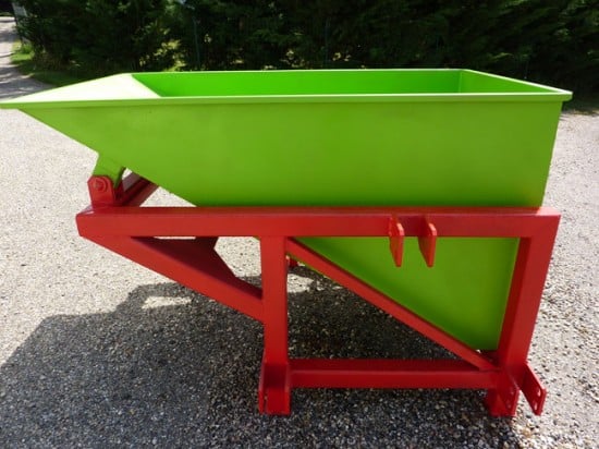 Godet à versement latéral 1000 kg