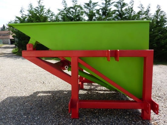 Godet à versement latéral 1000 kg