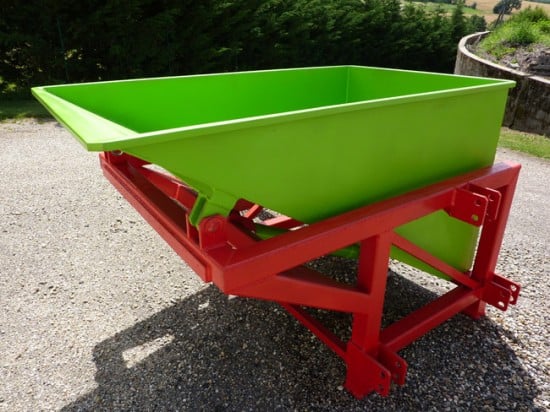 Godet à versement latéral 1000 kg